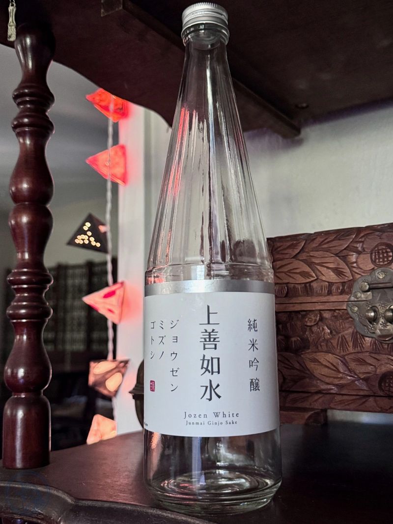 Jozen White — Shirataki Shirataki Jozen White Junmai Ginjo sake bottle