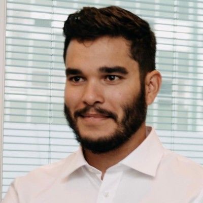 Hedley Luna
