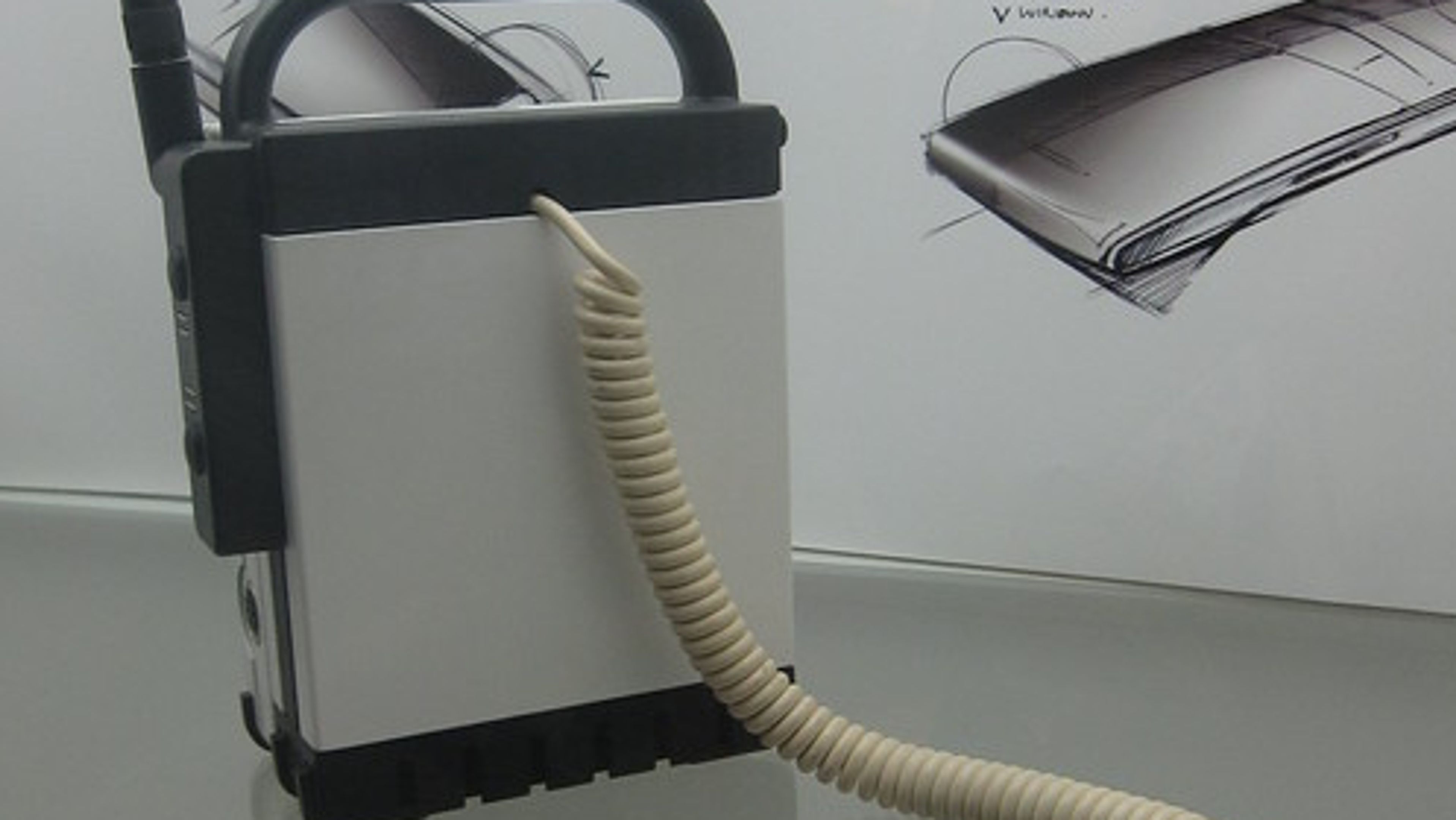 Philips mobiltelefon fra 1984.