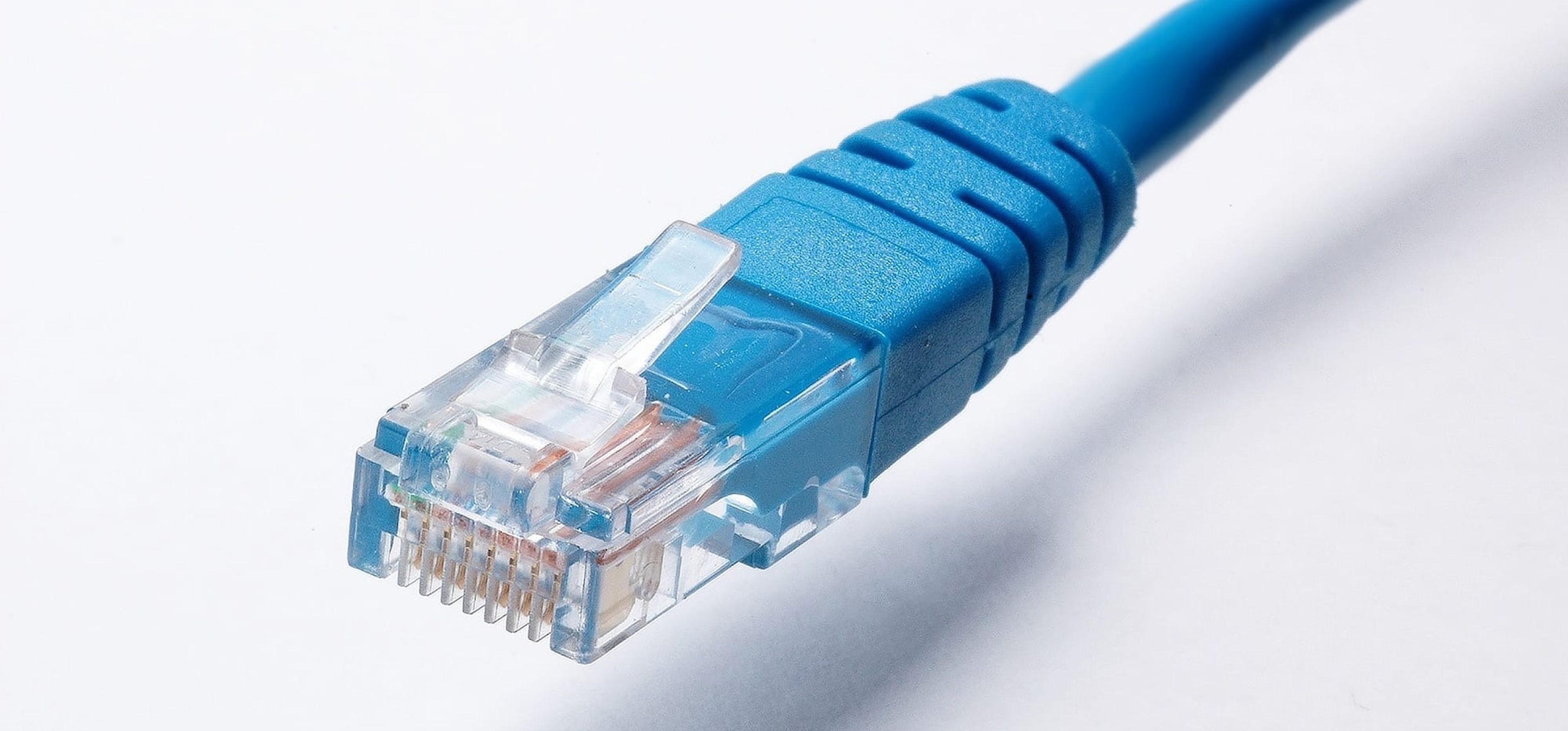 Bilde at CAT 5E-ethernetkabel.