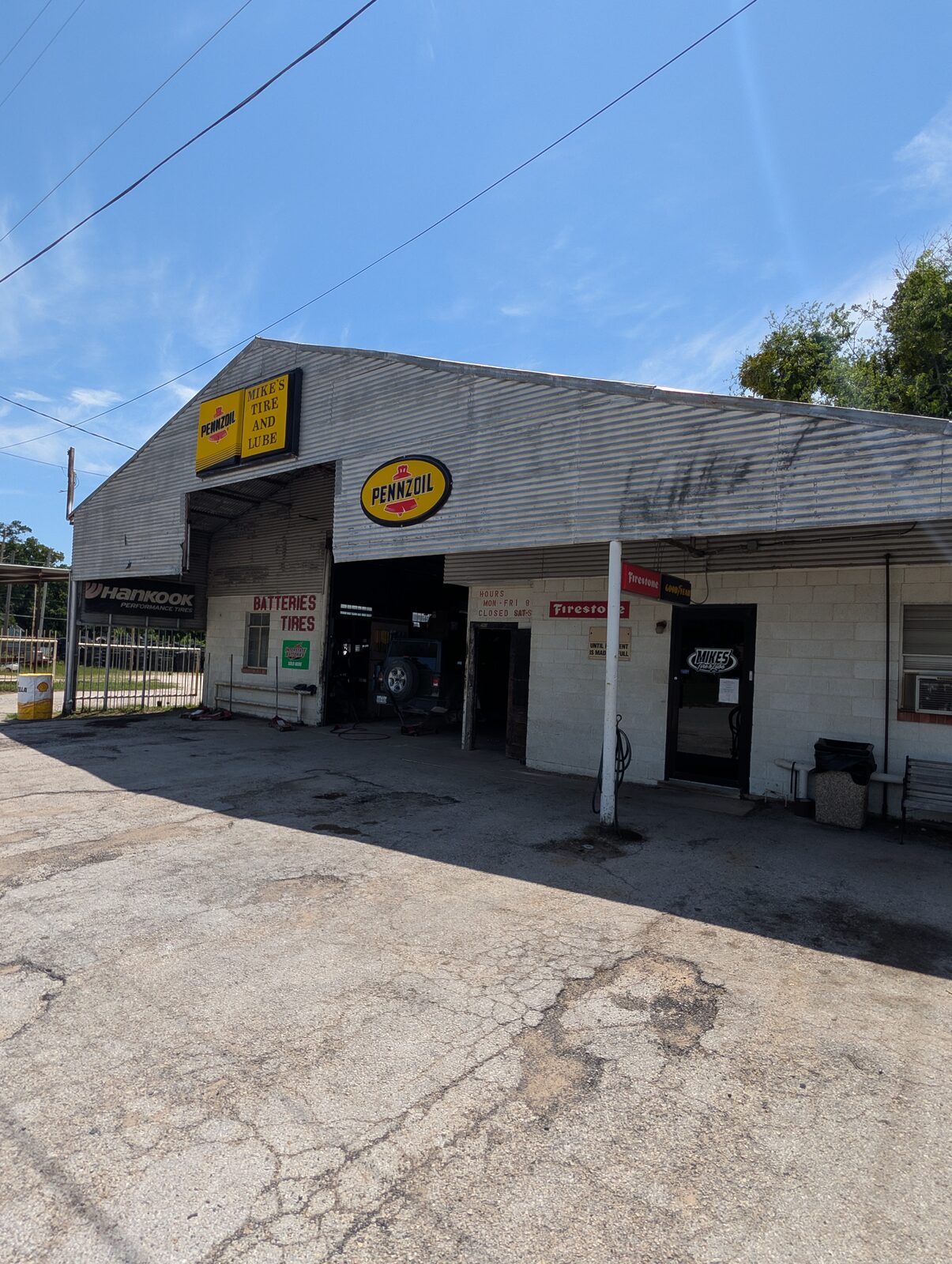 Mike's Tire & Lube logo