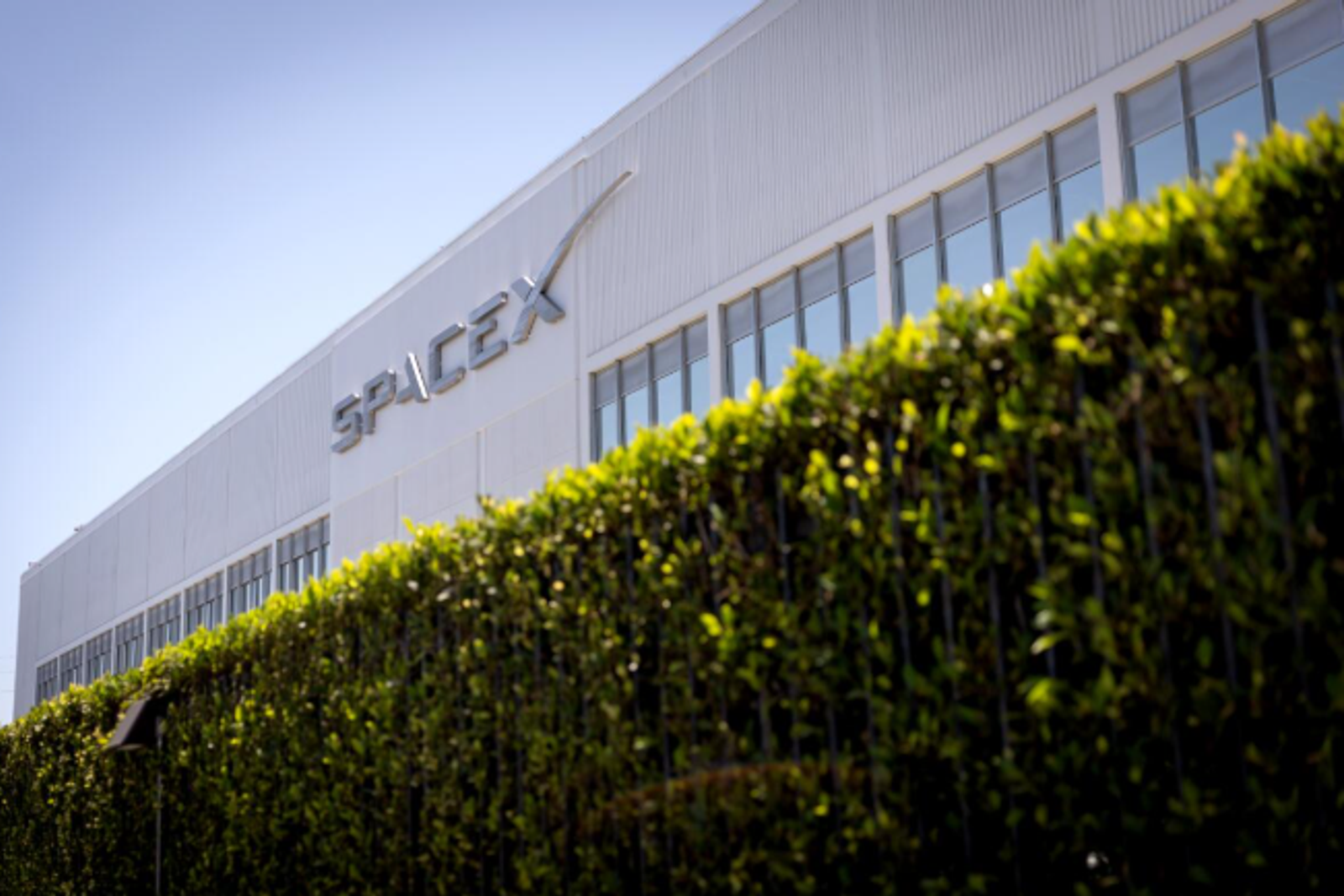 SpaceX Shares Fall After Posting First Earnings Report Since IPO