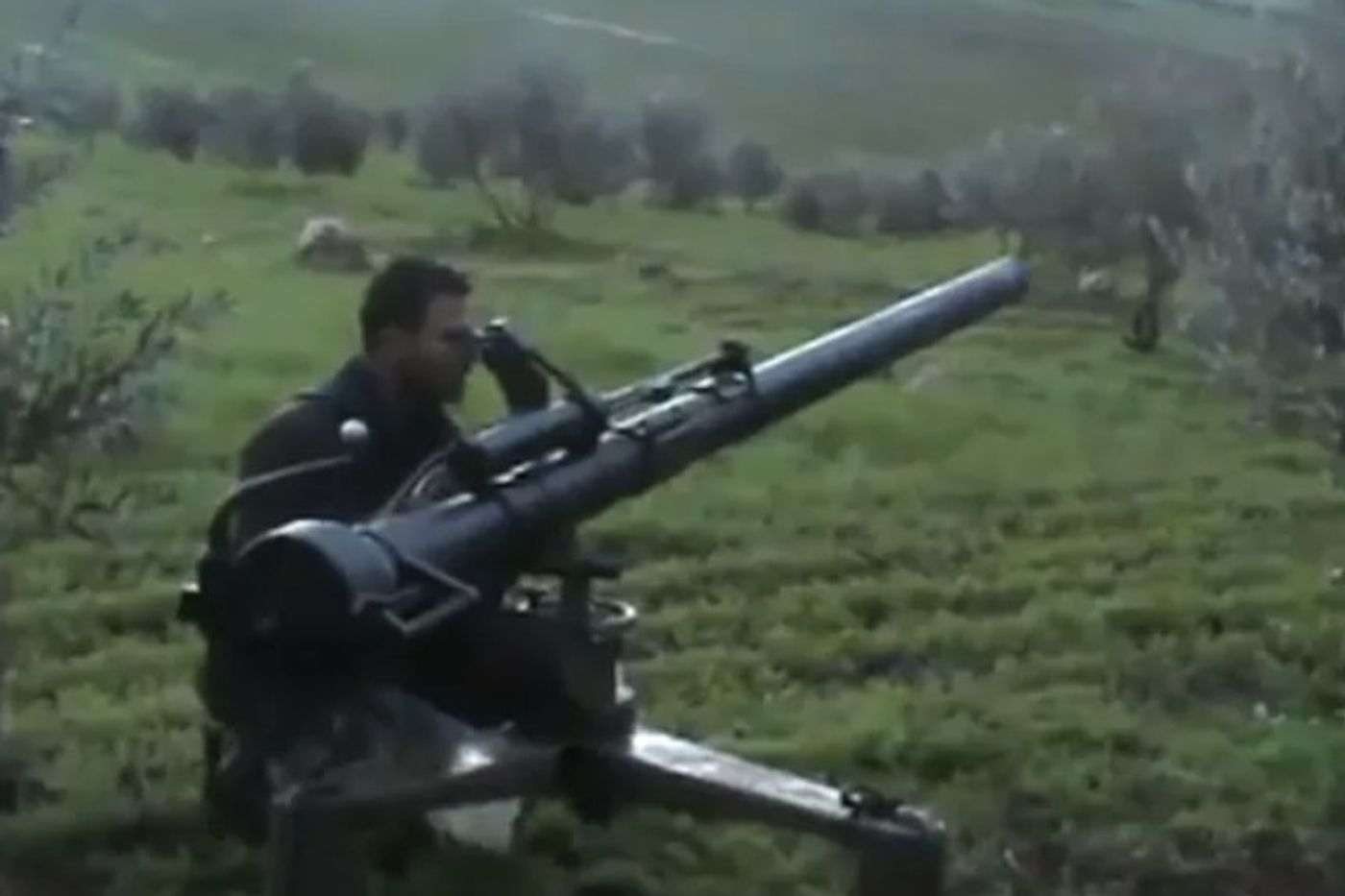 PKK fighters posing with a Pan