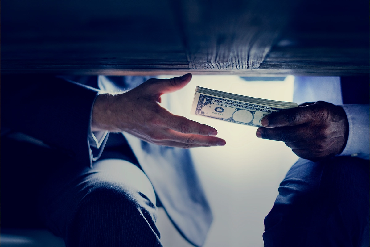 شبکهٔ فساد مالی در قراردادهای دولتی