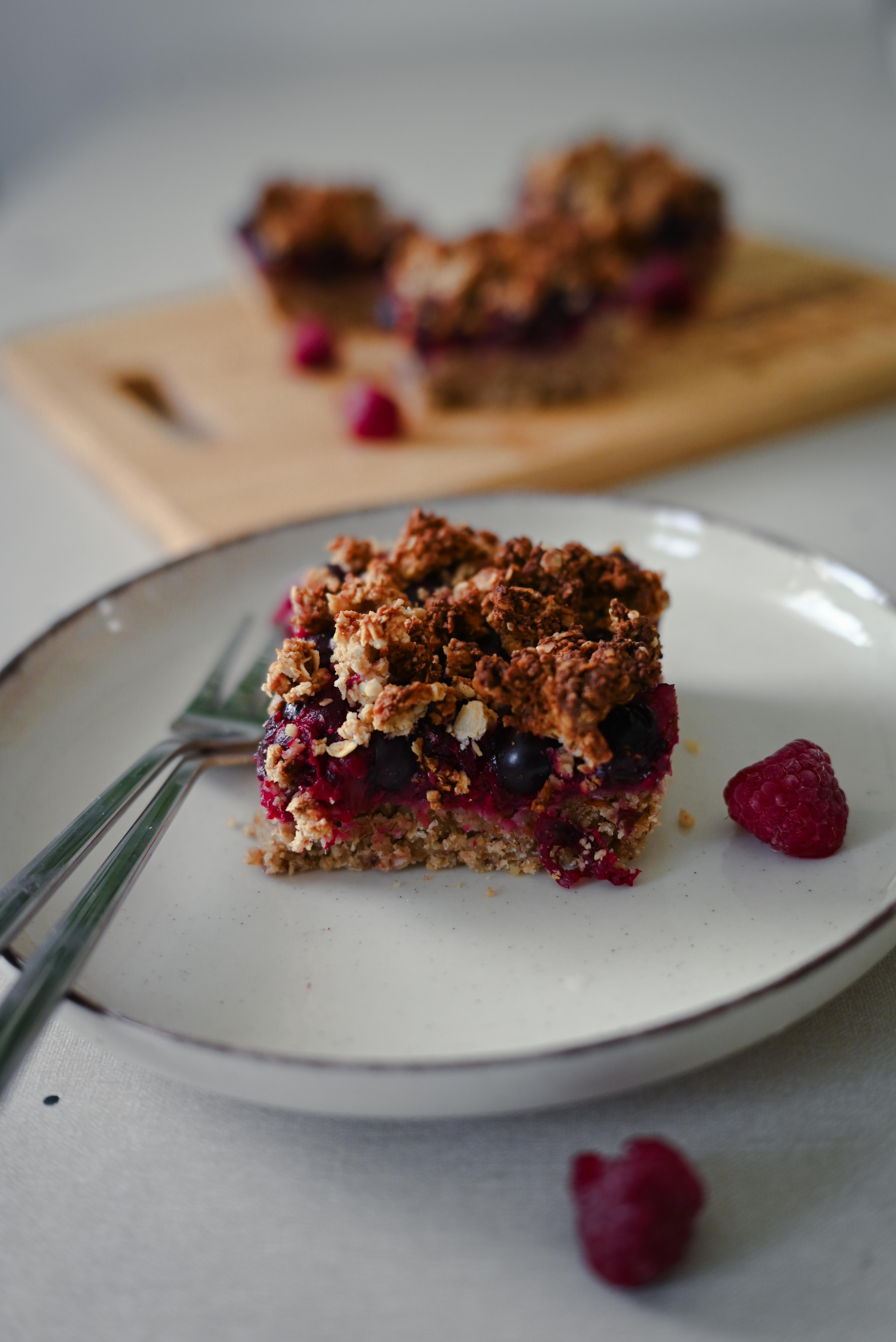 Gyümölcsös-zabpelyhes morzsasüti