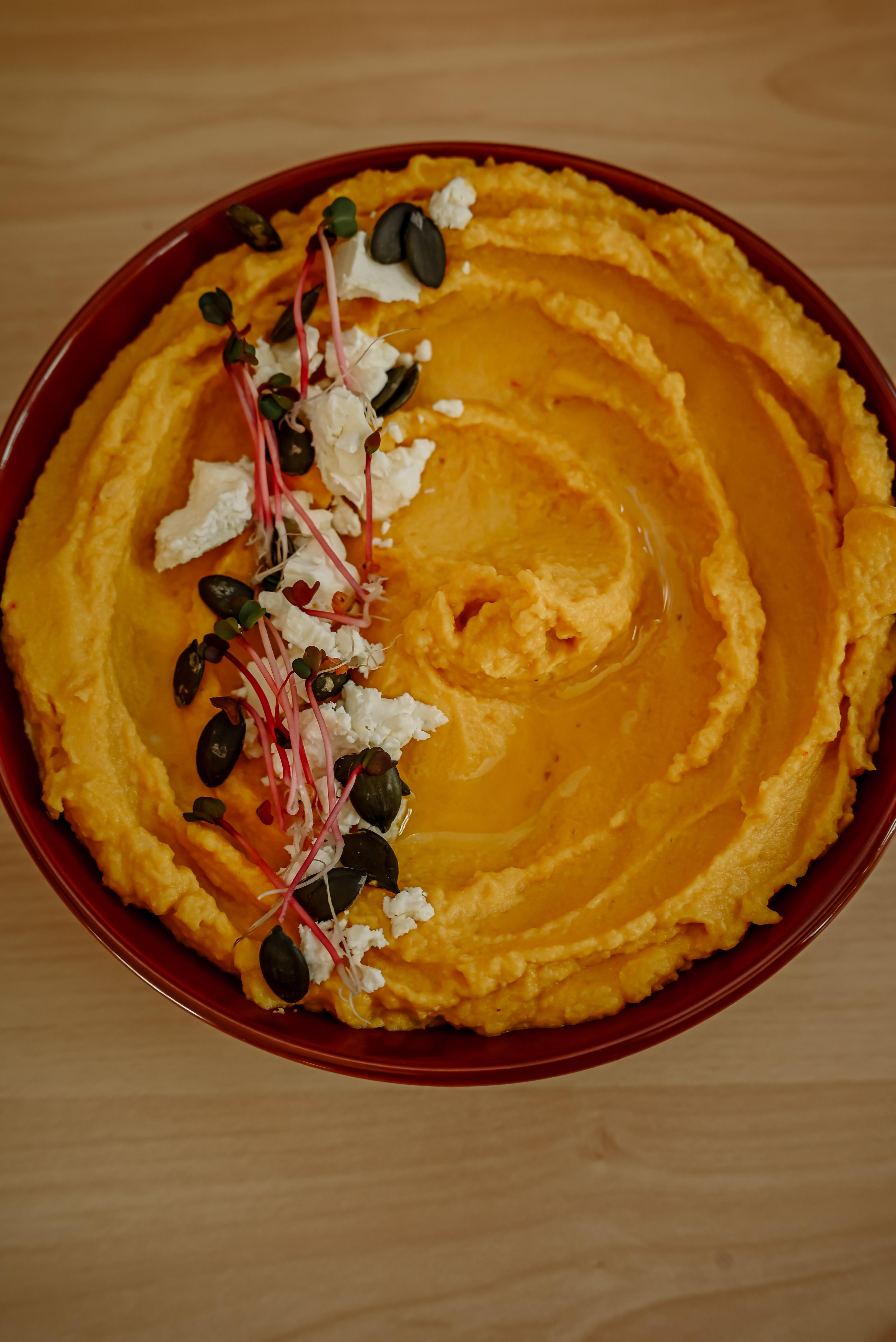Sütőtökös hummusz