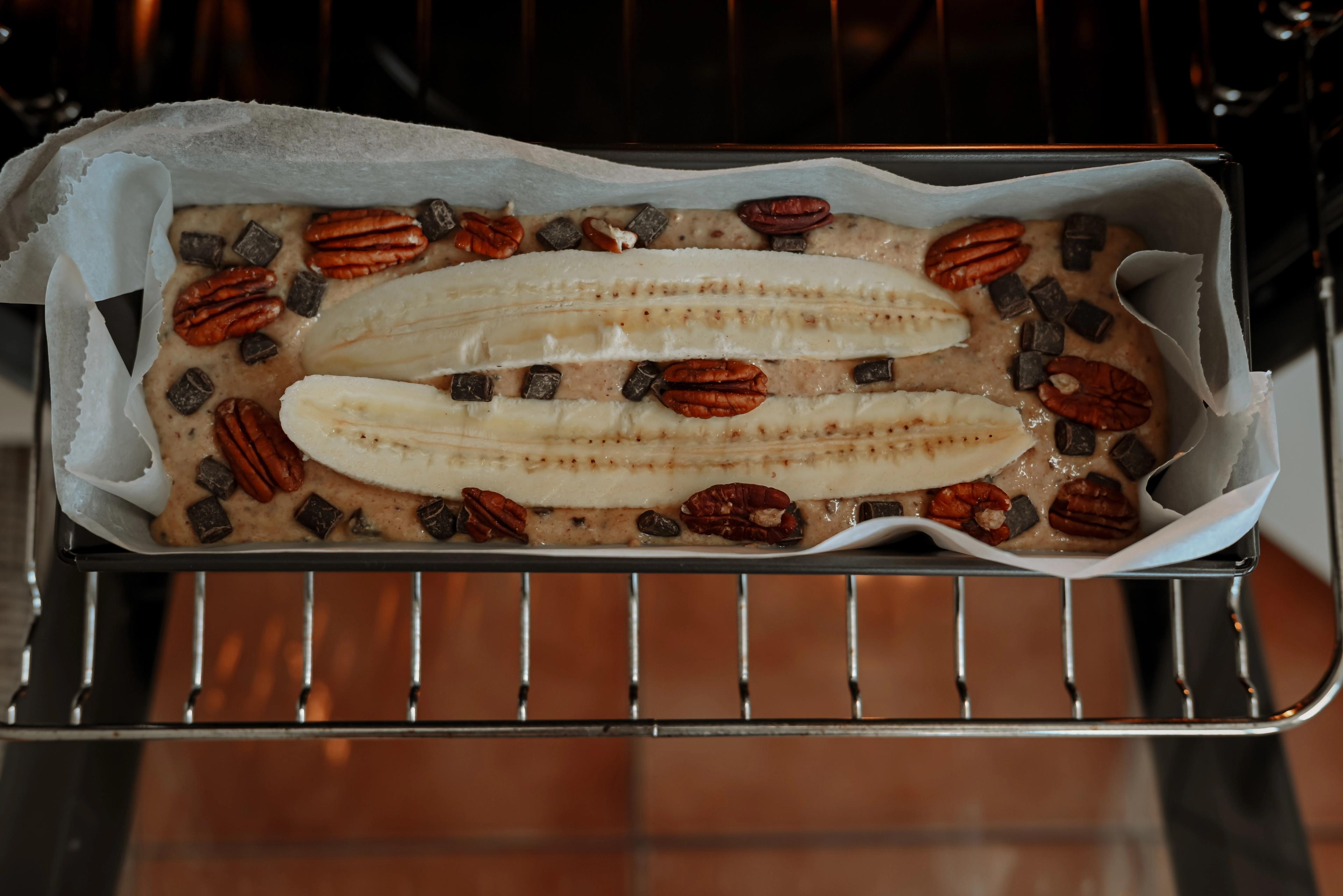 Banánkenyér csokival és pekándióval