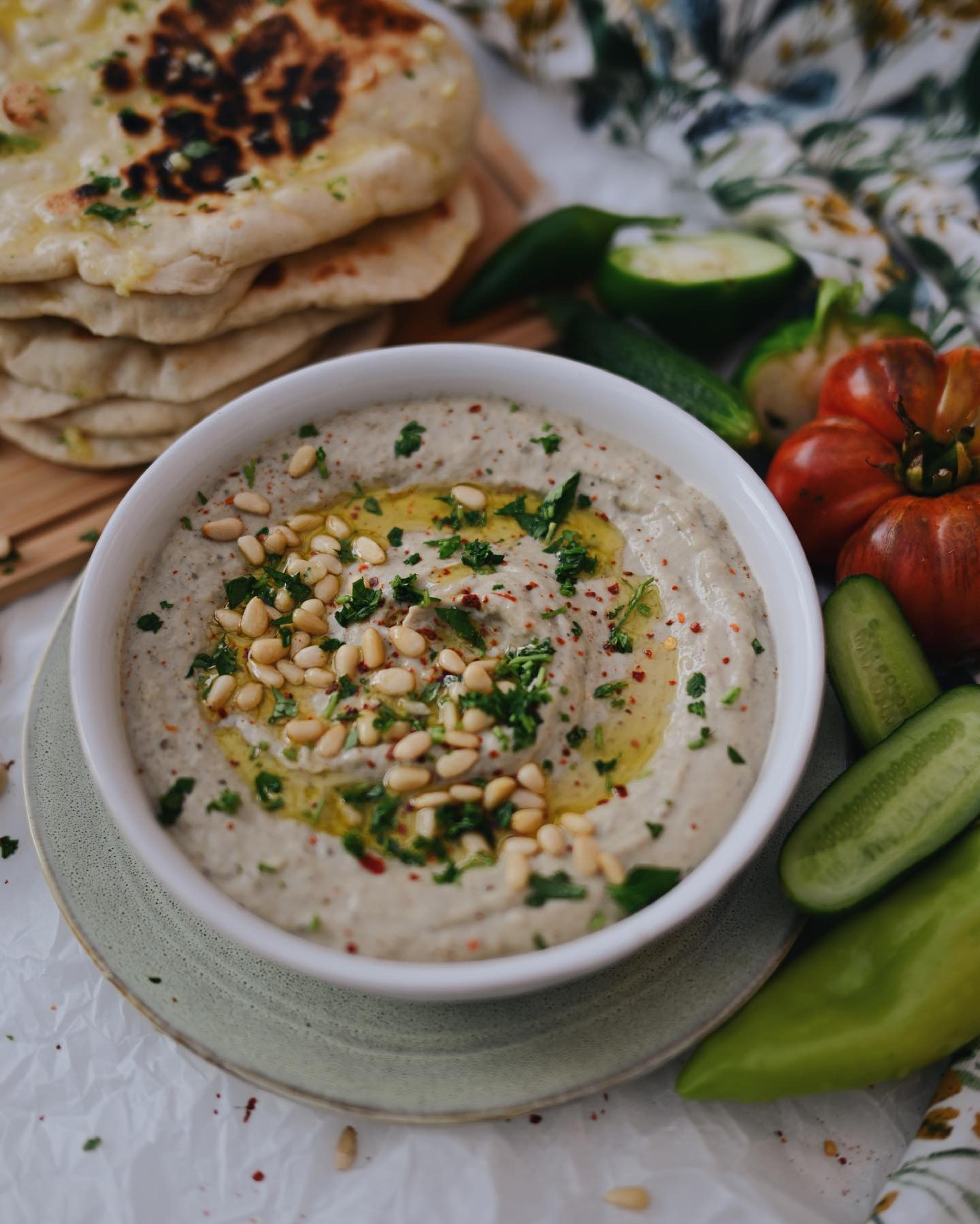 Baba ganoush padlizsánkrém naan kenyér