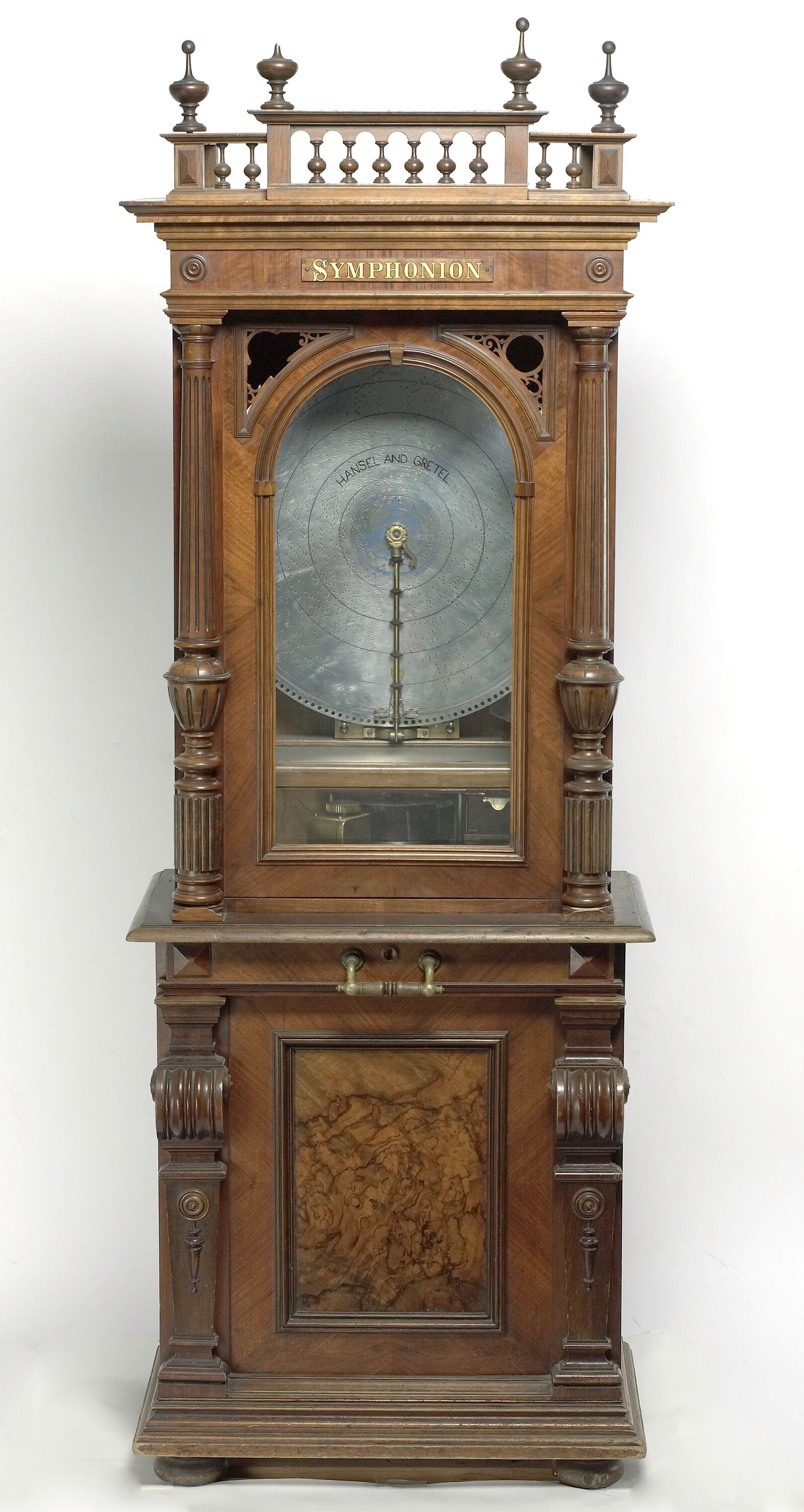 The complete Symphonion cabinet from Cole’s Book Arcade