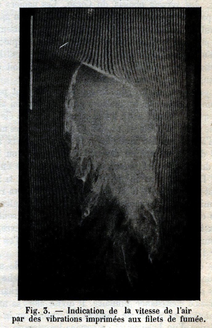 Marey's printed photograph of an inclined plate, with small regular ripples along the smoke threads and a bright scale beside them.