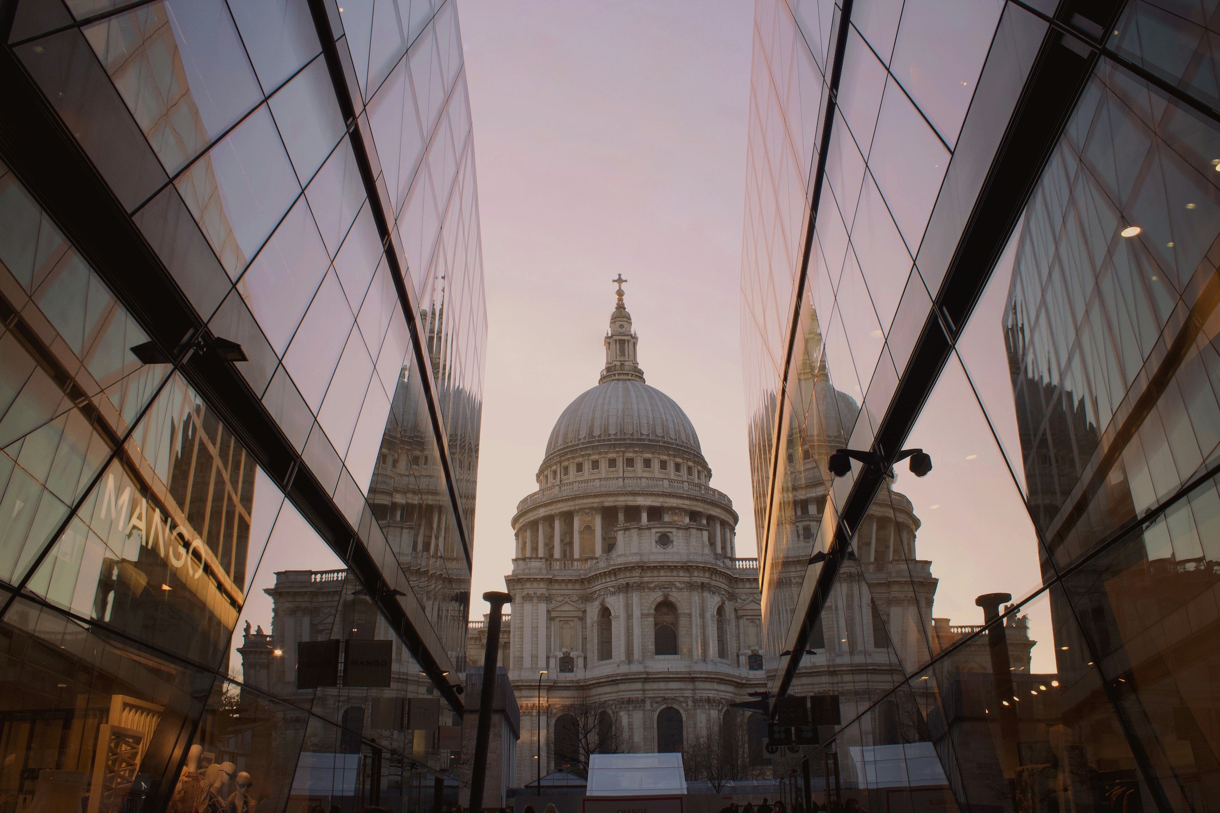 Top Children Lawyers Serving London