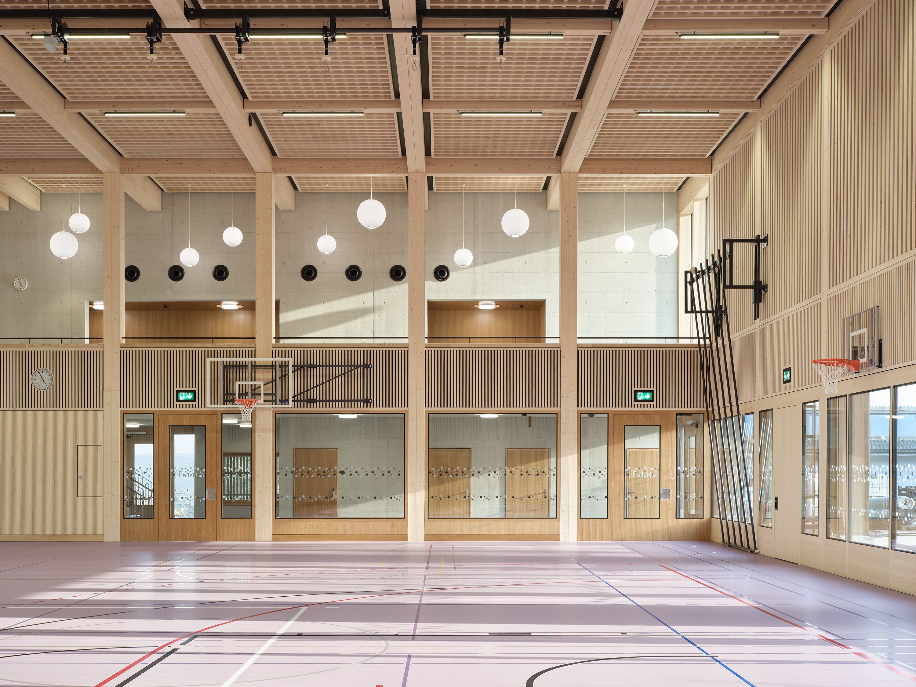 Sicht aus Doppelsporthalle Richtung Zuschauergalerie