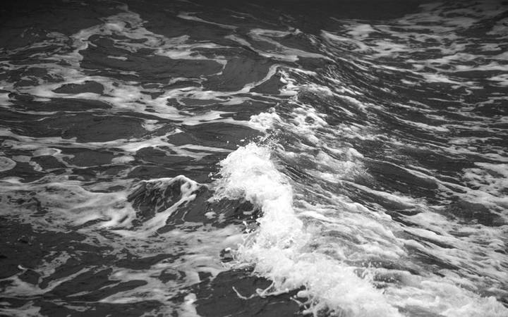 море