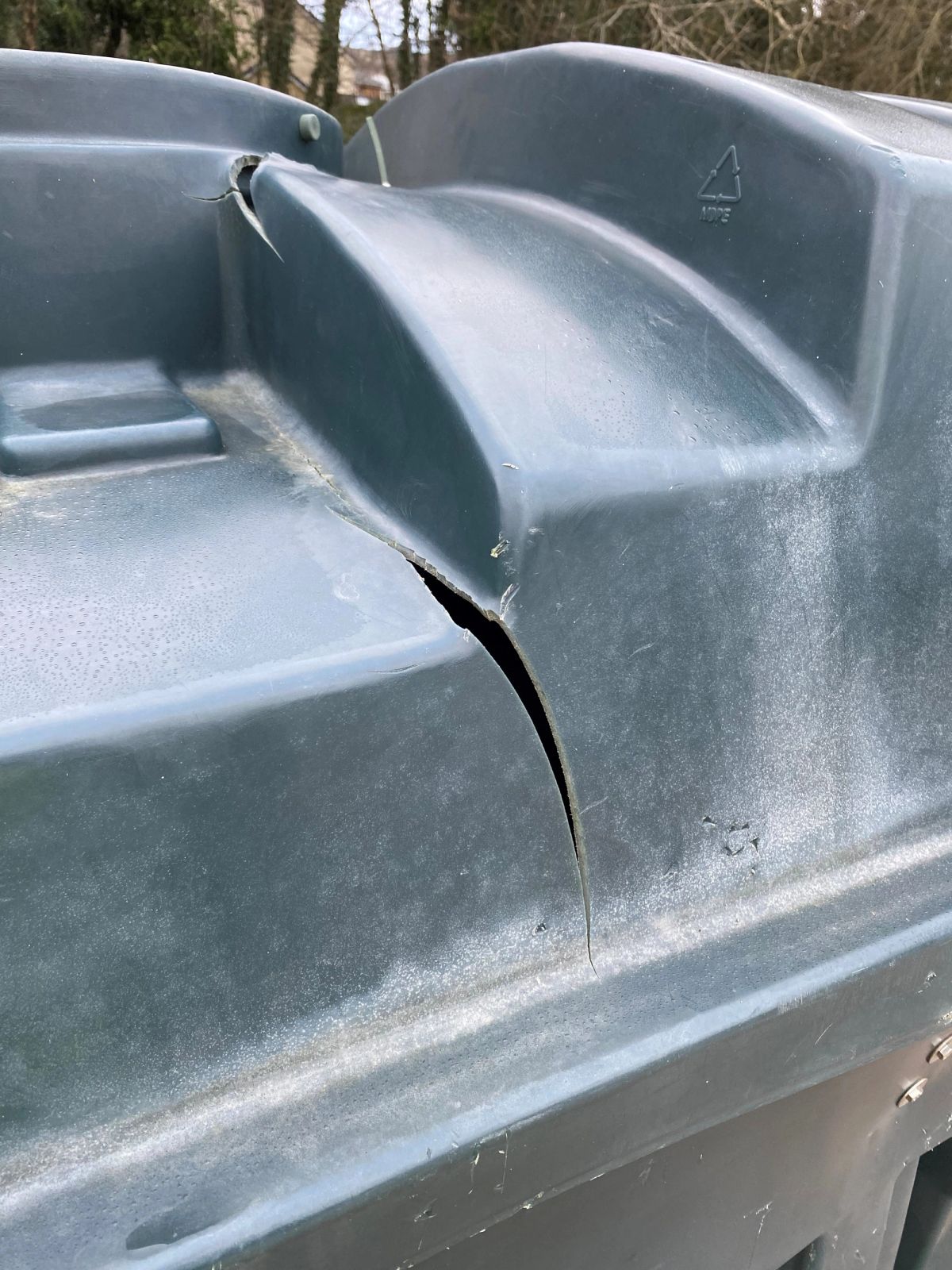 The costs of fuel leaks from damaged tanks