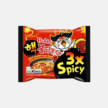 Verpackung von Samyang Buldak 3x Spicy Hot Chicken Ramyeon.