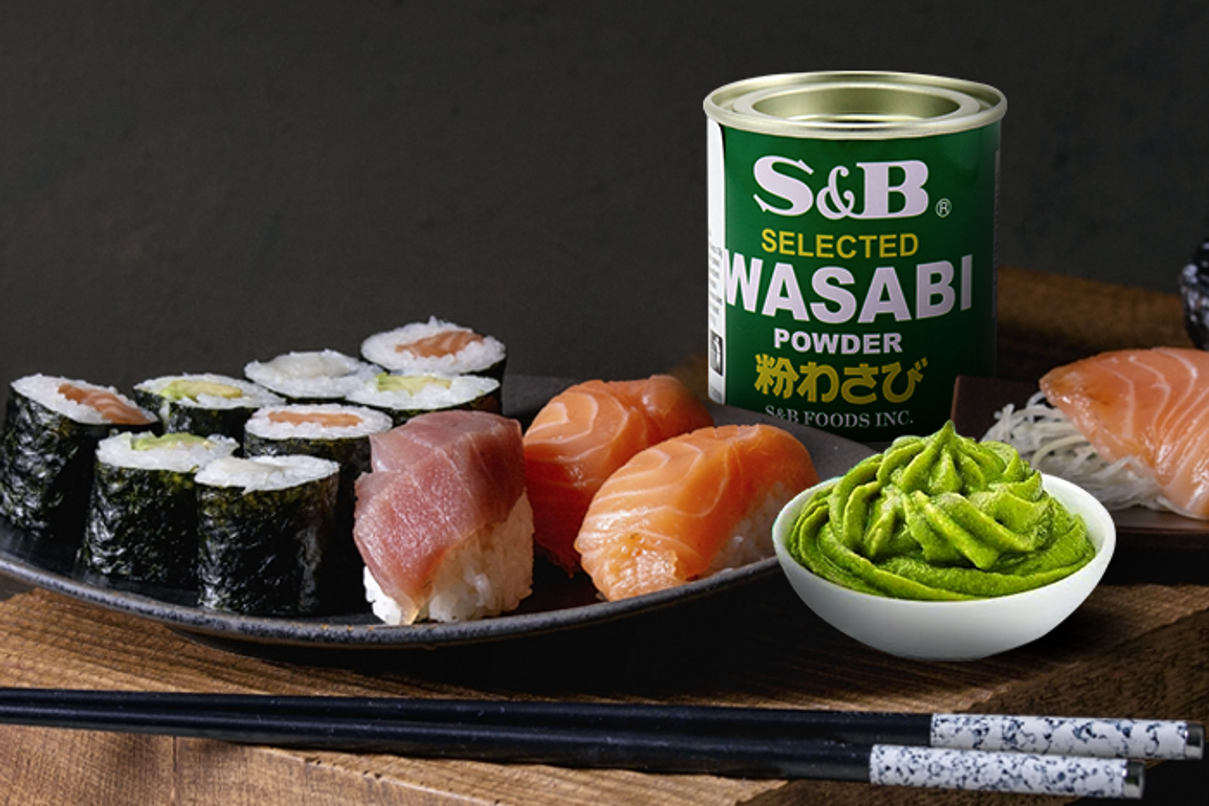 Packung von S&B Wasabi-Pulver, zeigt natürliche Zutaten.