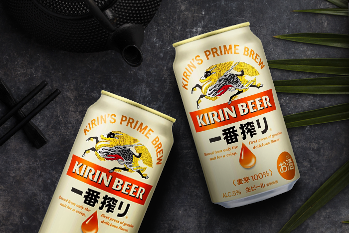 Nahaufnahme von Kirin Ichiban Bierflasche und Glas – betont die feine Textur und den Qualitätsgeschmack des Bieres