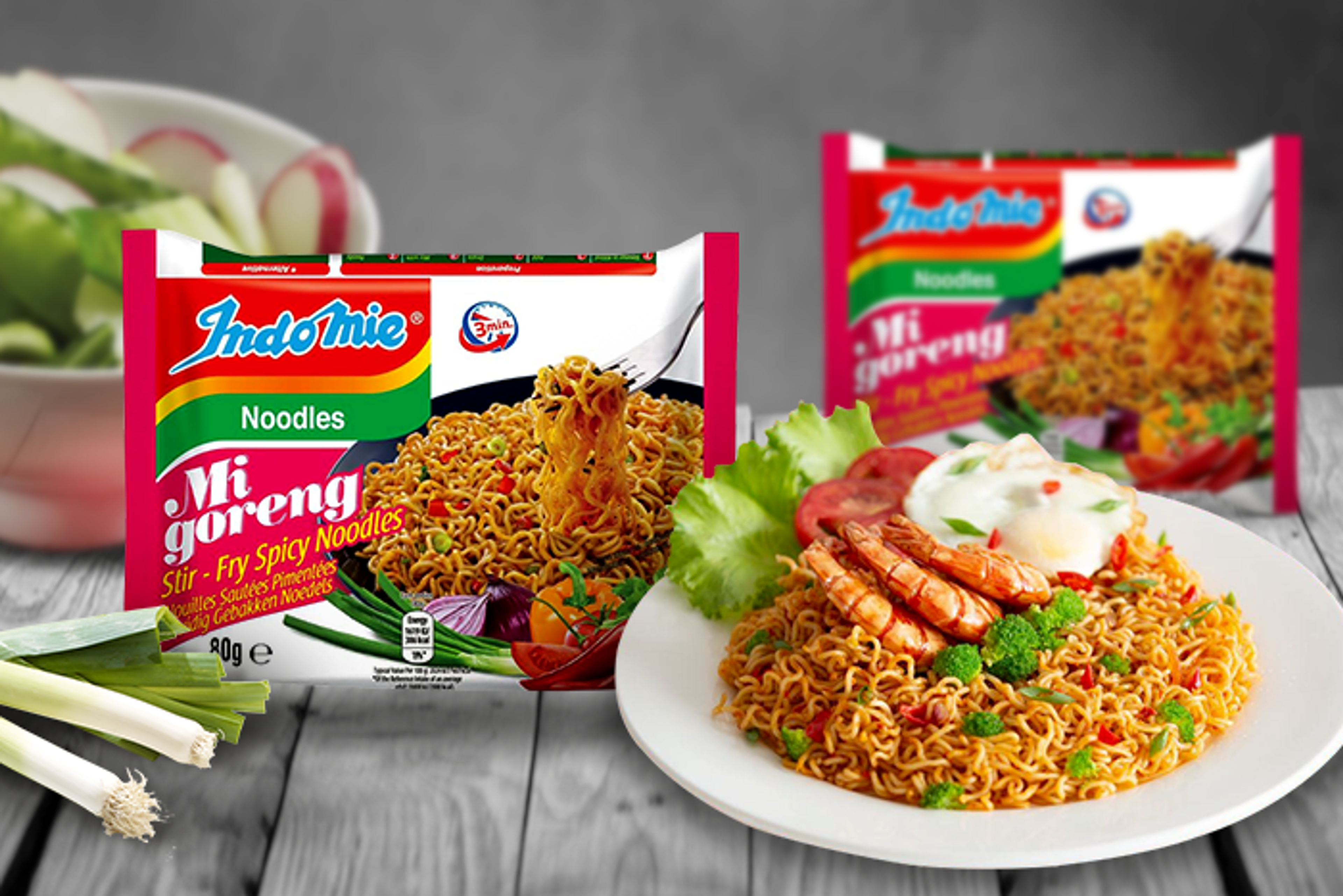 Mi Goreng Spicy Nudeln mit zusätzlichen Zutaten – zeigt die Möglichkeiten der individuellen Anpassung.