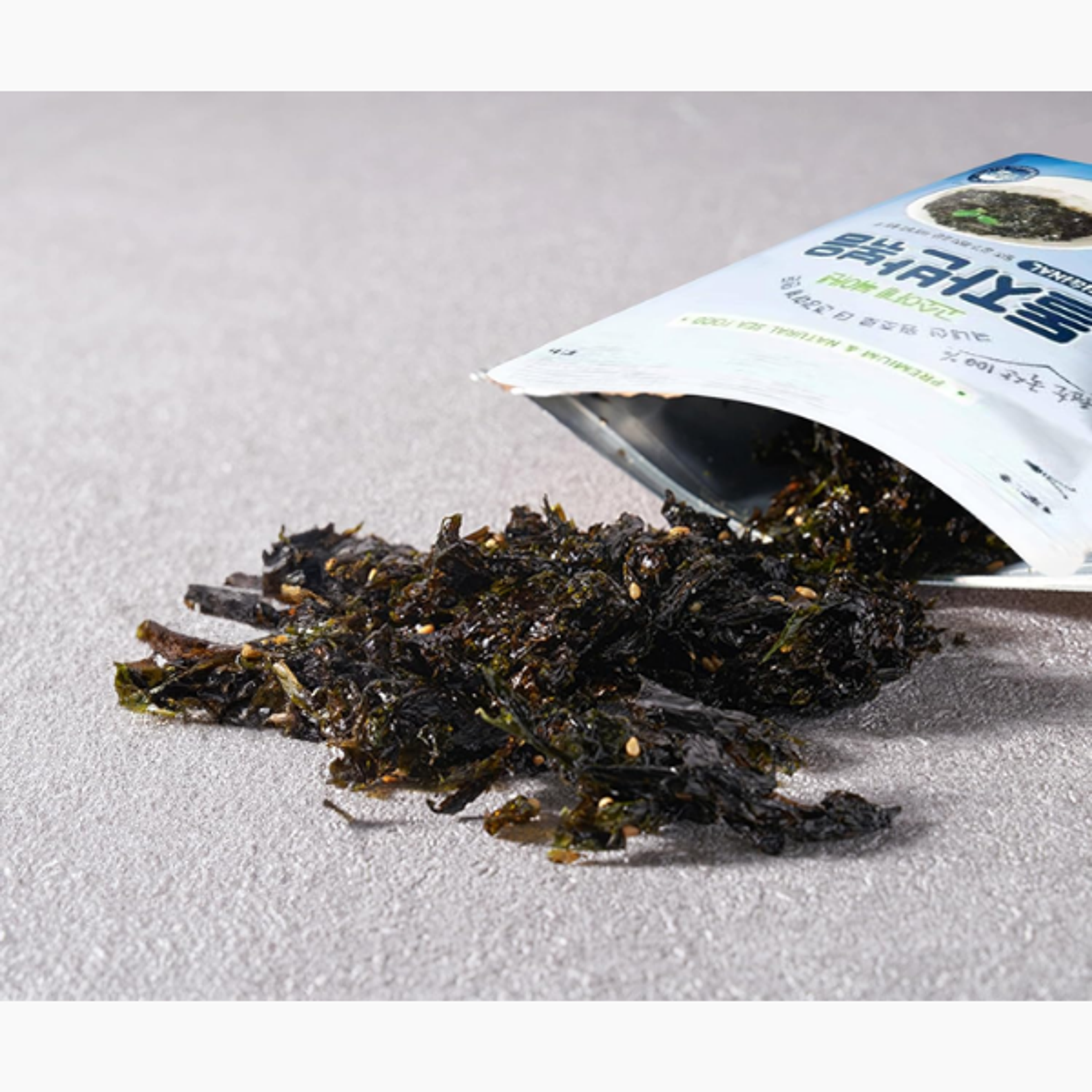 BADAMFOOD Seaweed Flakes 70g: Roasted & Seasoned | Korean Snack | Shop Now!