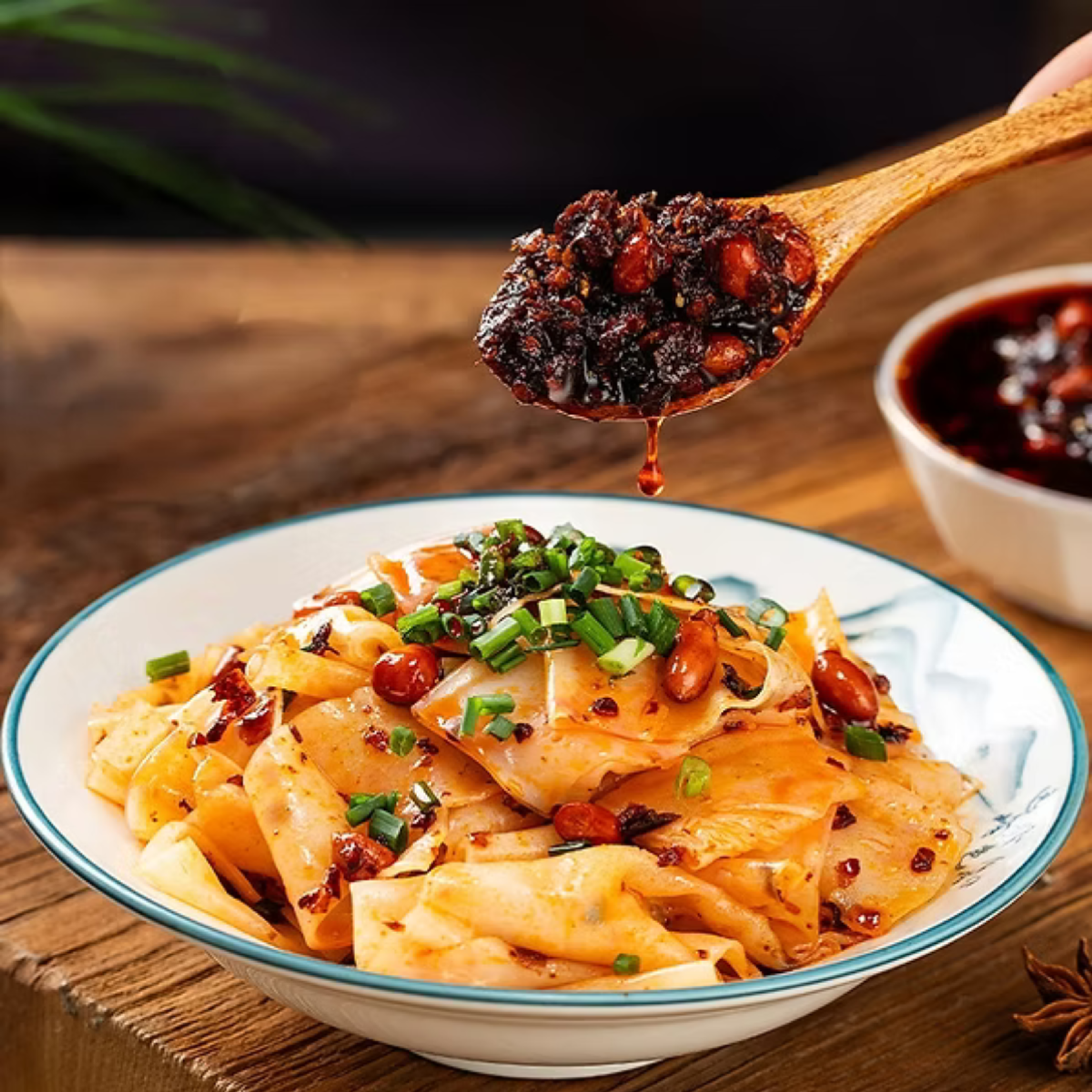 LAOGANMA Crispy Chilli in Oil 210g - Veredelung für Nudeln/Reis: Bringt exotische Note.