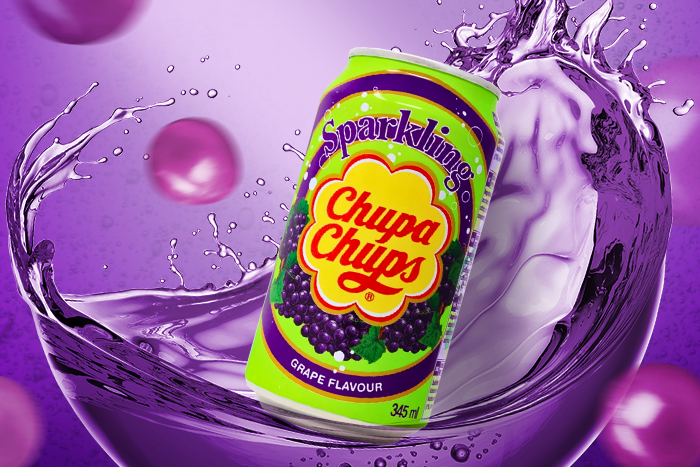 Nahaufnahme der Chupa Chups Grape Soda, zeigt die sprudelnde Textur