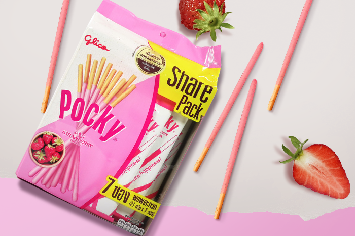Glico Pocky Strawberry Big Pack 147g (7x21g) – Fruity, crunchy, perfect for sharing