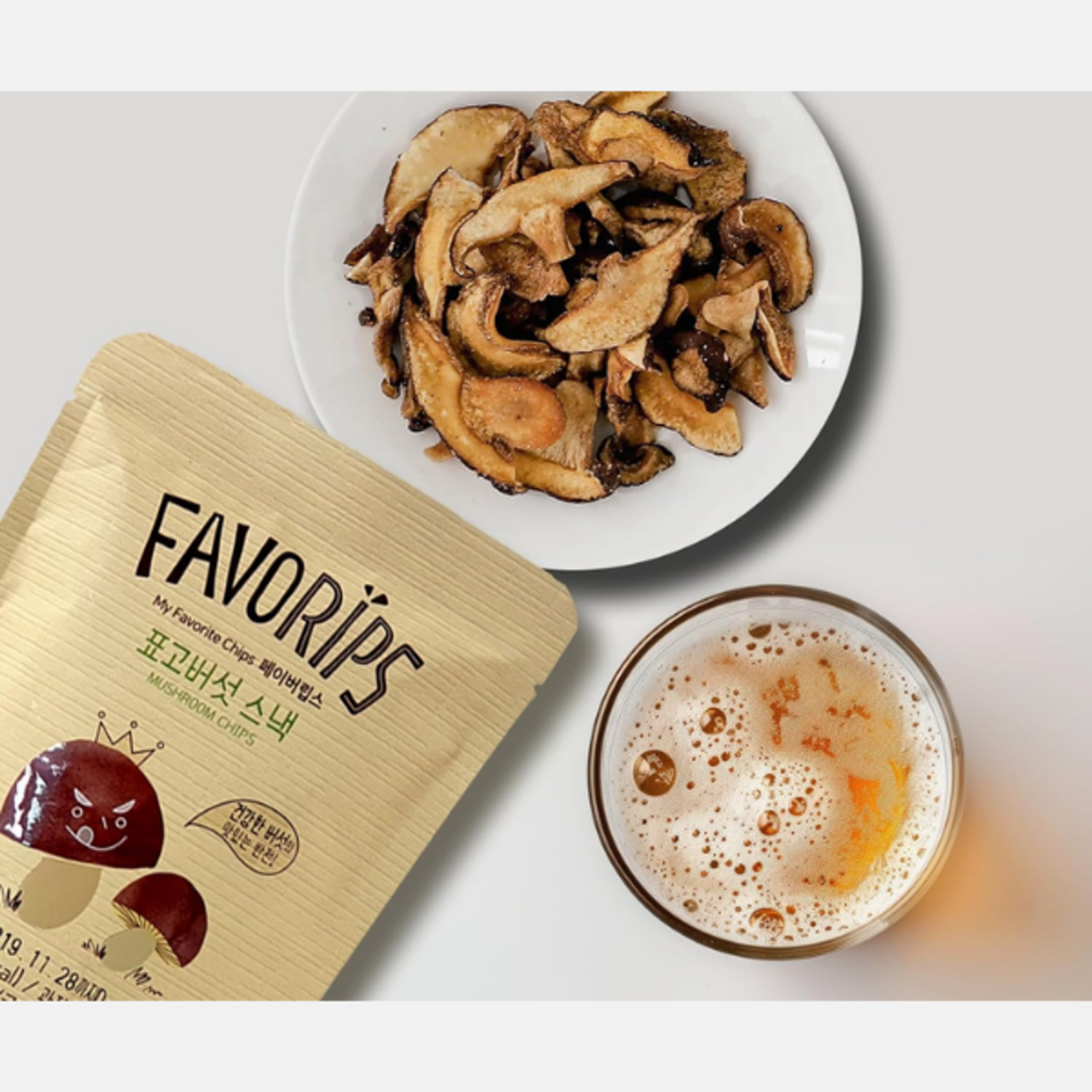 Vorderansicht der FAVORIPS Shiitake-Pilz-Snack 25g Packung – zeigt das minimalistische und frische Design.