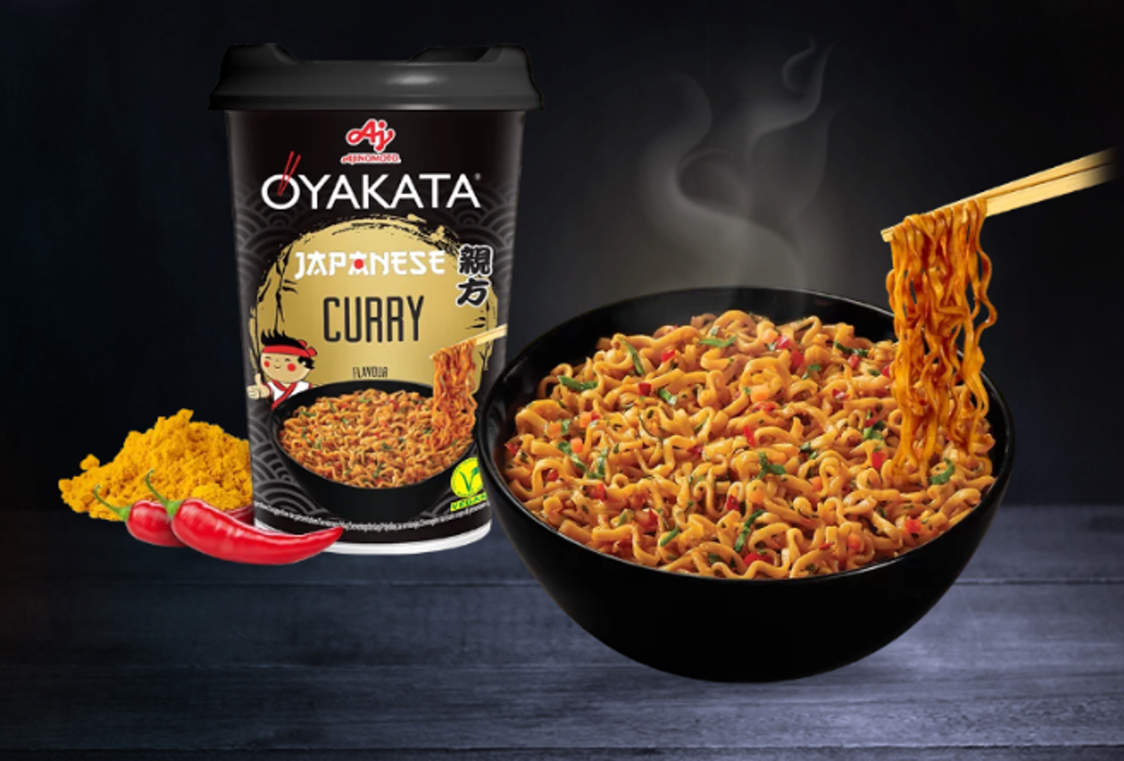 Vorderansicht des OYAKATA Japanese Yakisoba Curry Cups – zeigt das moderne und ansprechende Design