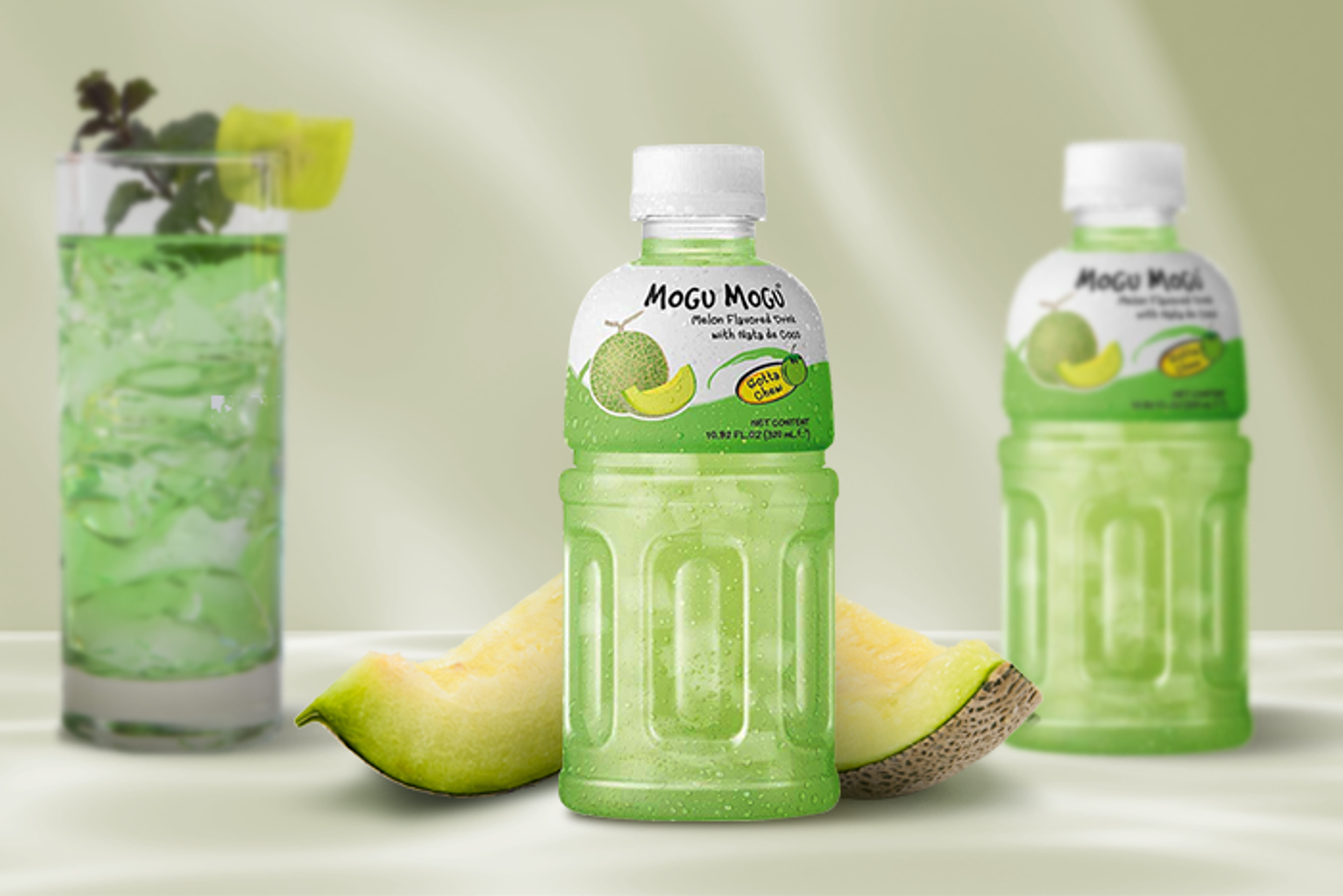 Mogu Mogu melon drink with Nata de Coco 320ml - Fresh and fruity