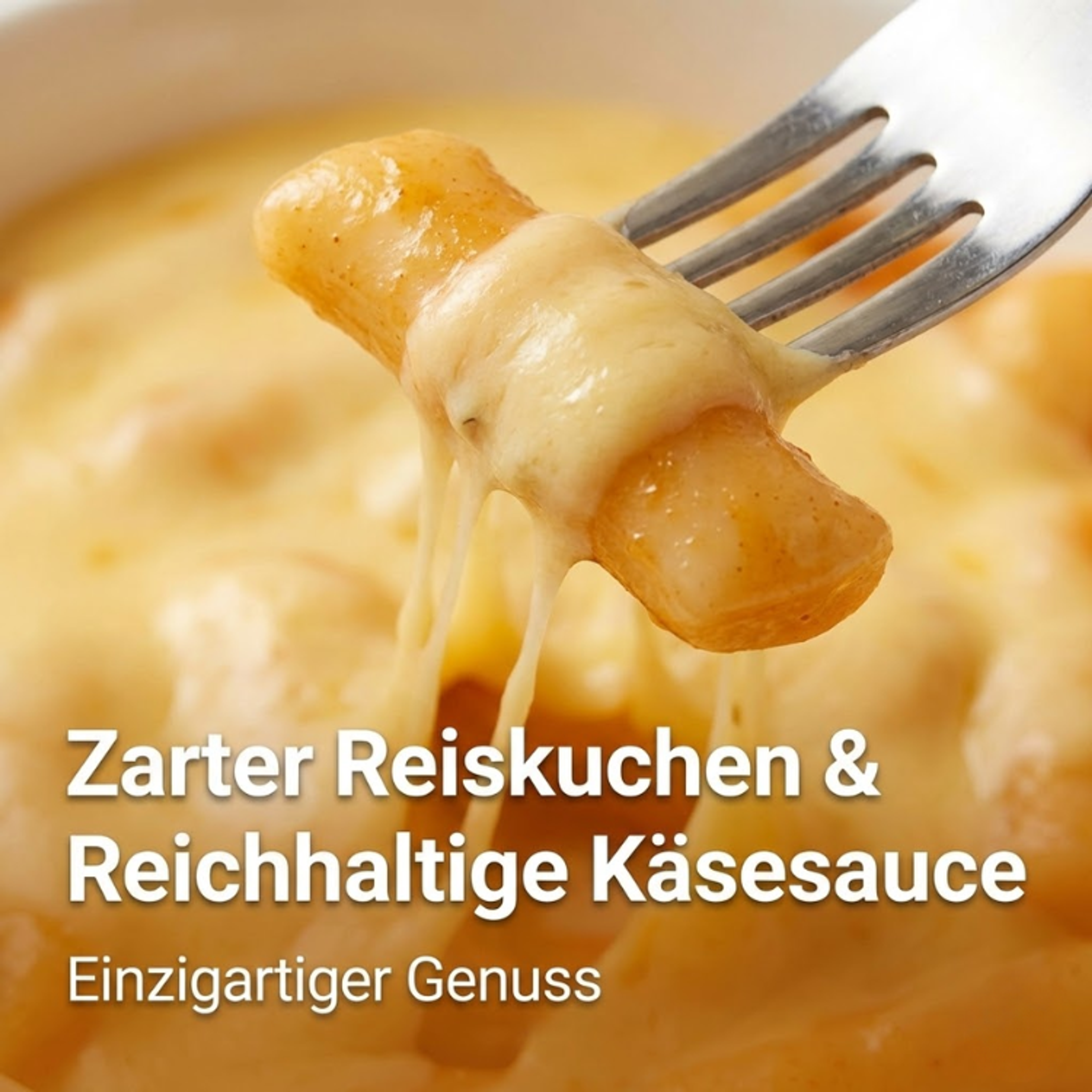 Zarter, klebriger Reiskuchen mit reichhaltiger Käsesauce