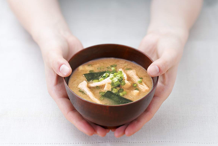 Umami-reicher Geschmack Miso Suppe mit Tofu