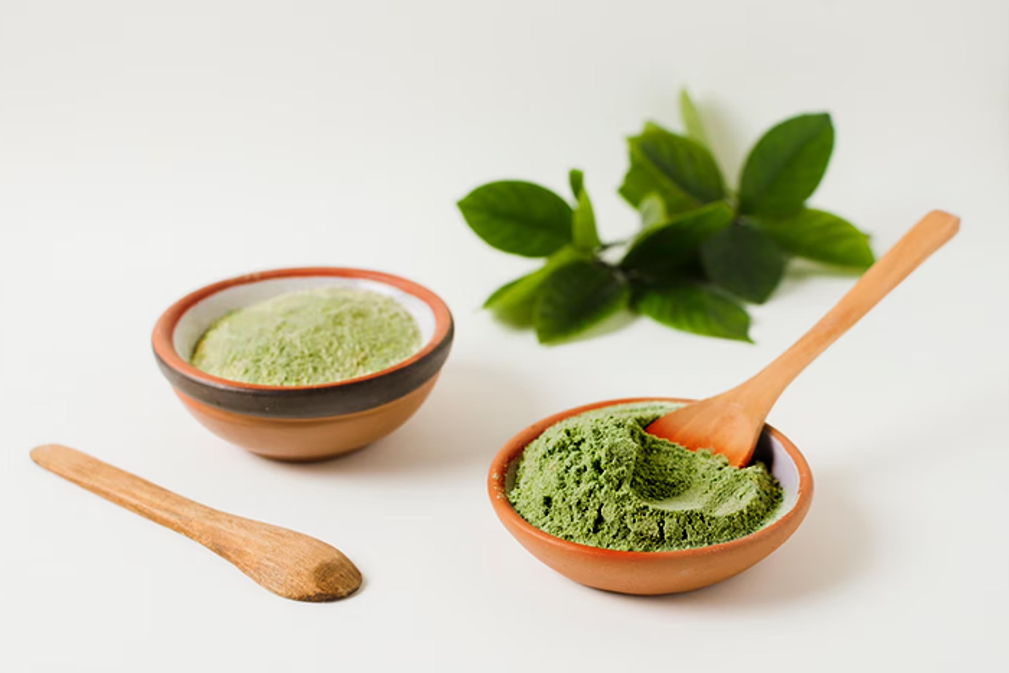 Knusprige Schokolade trifft auf zarten Matcha-Tee