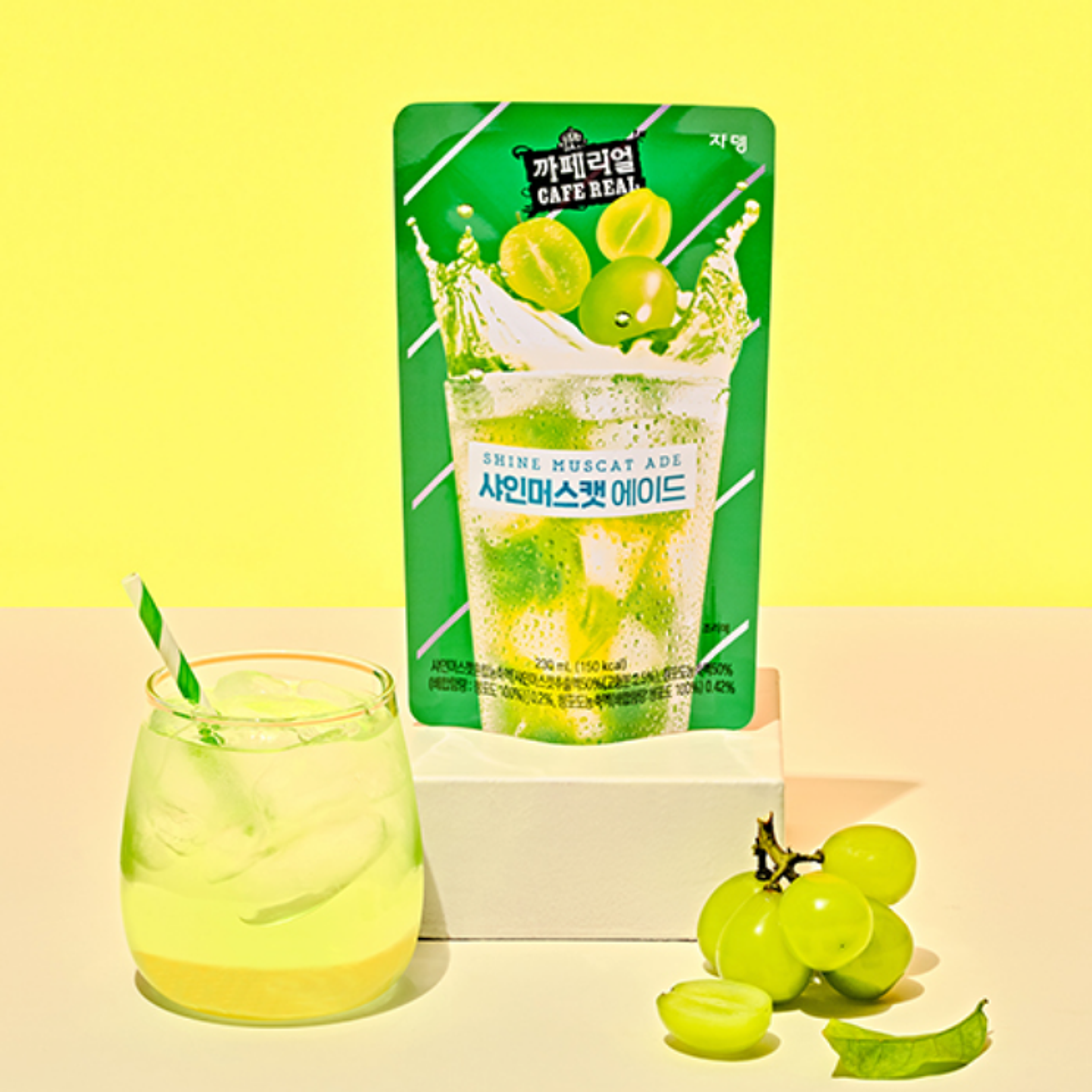 Genieße den erfrischenden Geschmack von JARDIN CAFEREAL Shine Muscat Ade in einer praktischen 230ml Flasche!