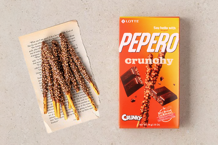 Lotte Pepero Chocolate Sticks Crunchy 39g | Crispy and delicious