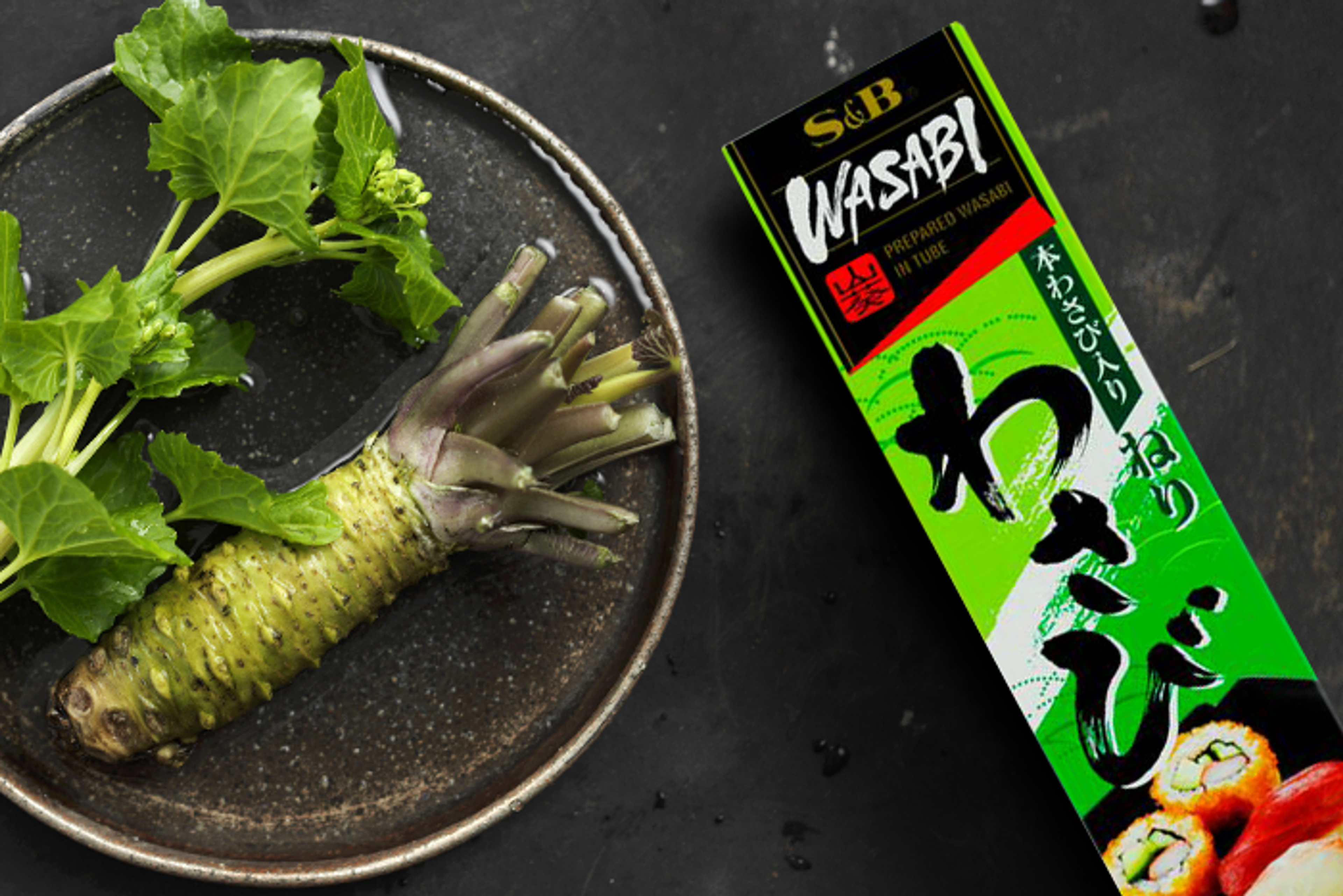 S&B-Wasabi-Tube-im-Gebrauch-in-der-Japanischen-Küche-mit-Nahaufnahme-der-Textur