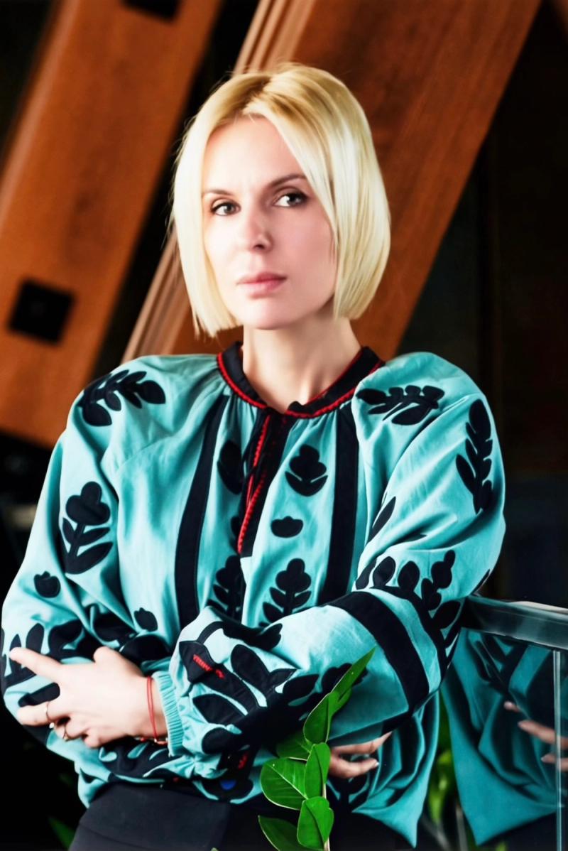 ОЛЕНА ПАРФЬОНОВА