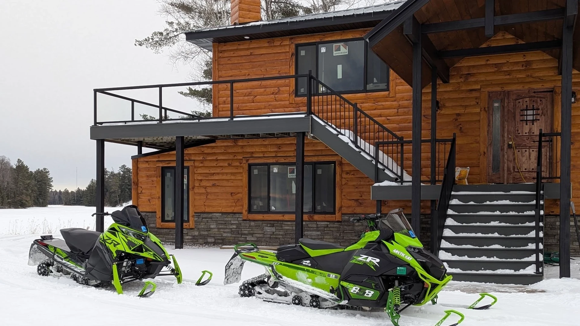 Wisconsin-made log home packages. Made the classic way.
