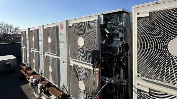 Heat Pumps vs Traditional HVAC — Which System Is Right for You?