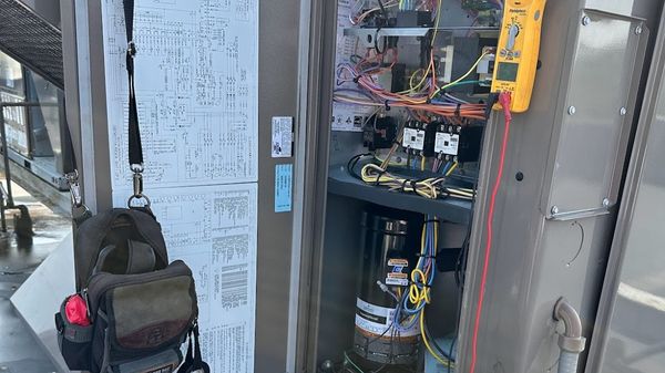 What Causes an AC Unit to Freeze Up — Common Causes & How to Fix