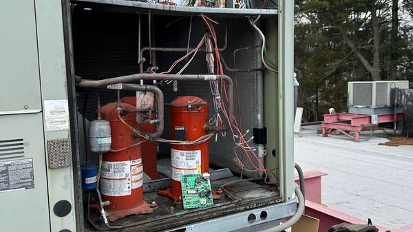 HVAC Compressor Basics — How It Works, Common Failures & Fixes