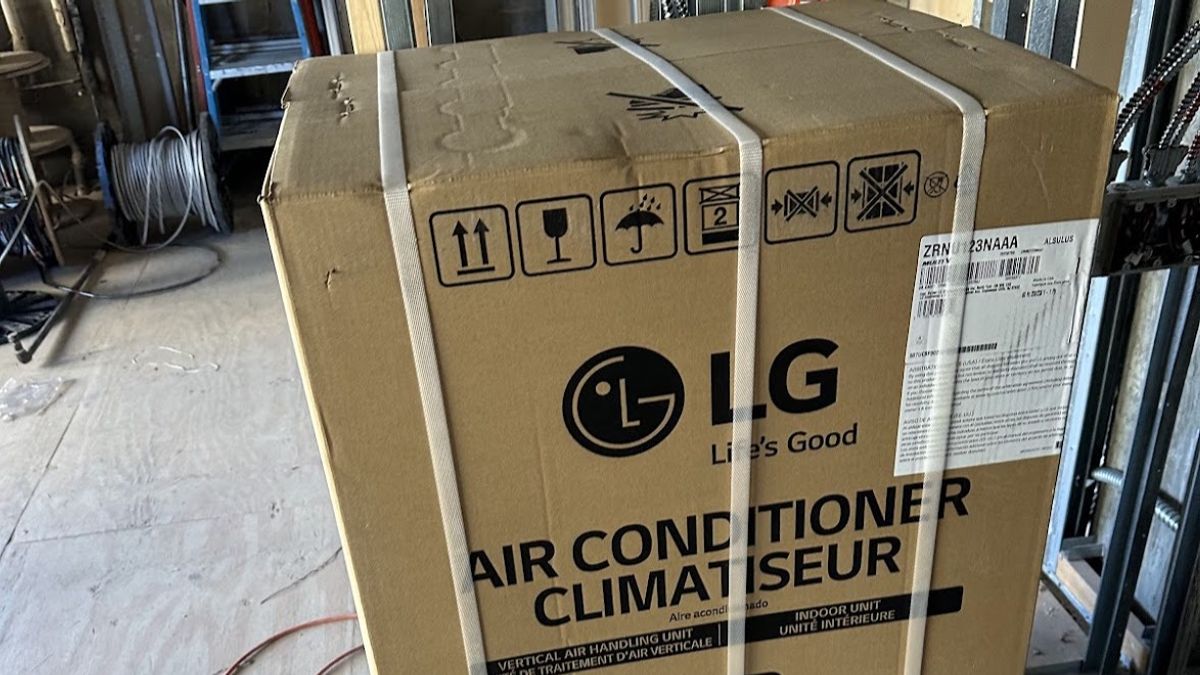 Art HVAC Mounting an LG Multi V Outdoor Heat Pump Unit at a Manhattan High Rise Commercial Building Project Site