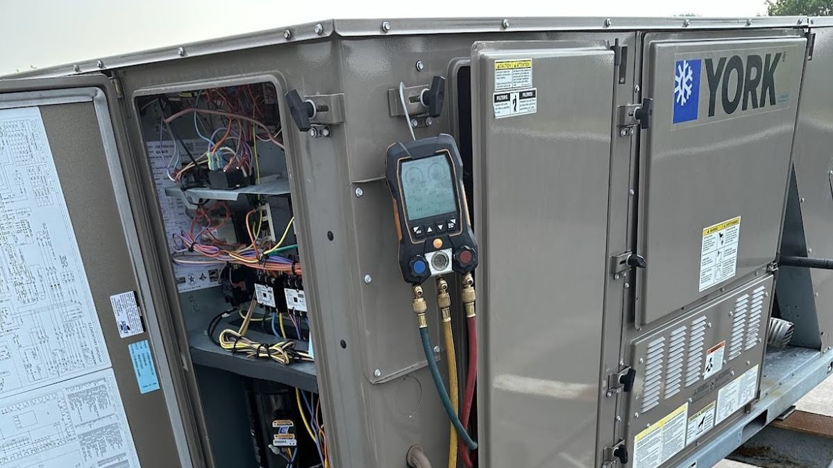 York Commercial HVAC Installation and Service in NYC by Art HVAC Licensed Rooftop and Chiller Contractor Experts