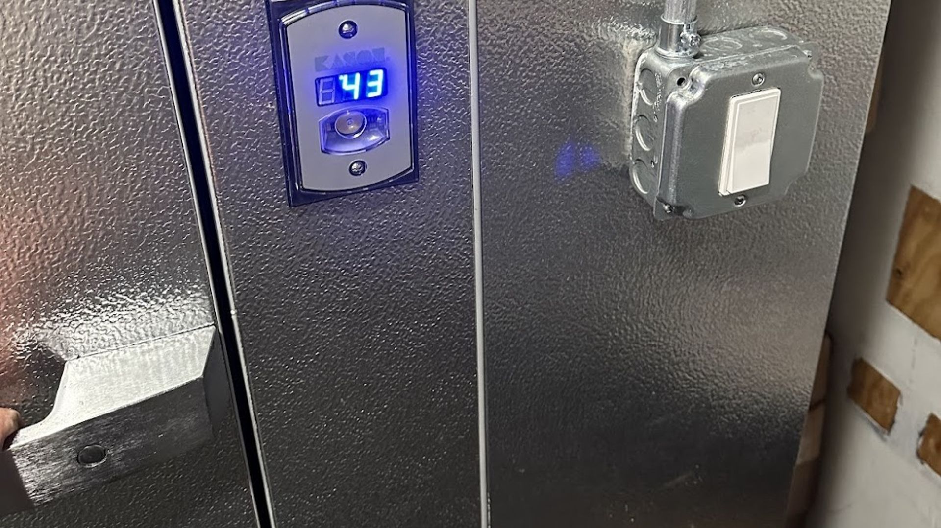Commercial Freezer Service and Repair in NYC by Art HVAC Licensed Commercial Refrigeration Contractor Expert Team