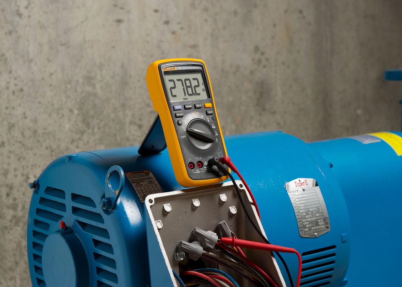 FLUKE 17B+ Digital Multimeter 1000V AC/DC