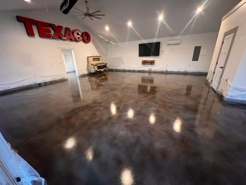 Metallic epoxy floor finish