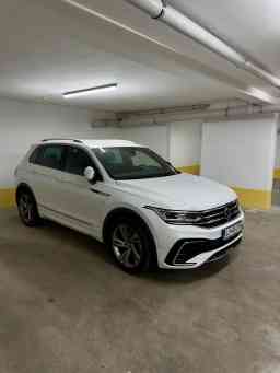 VW Tiguan view 2