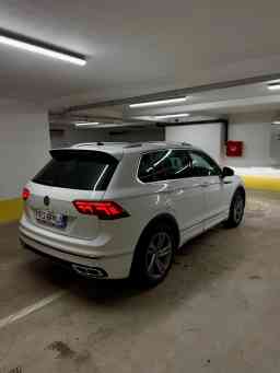VW Tiguan view 4