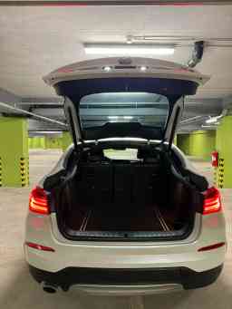 BMW X4  view 5