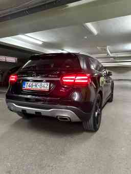 Mercedes GLA view 4