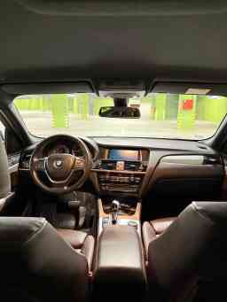 BMW X4  view 3